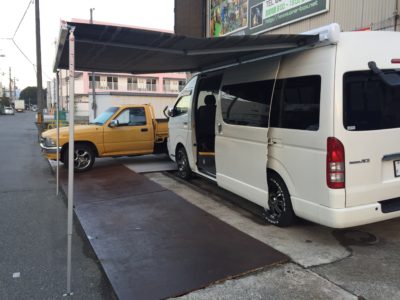 サイドオーニングを付けました。