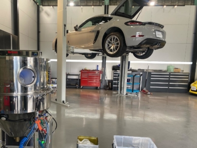 岐阜県のメディエイトカーズ様の整備工場のIBILABにRebornストレートスペシャルのデモ